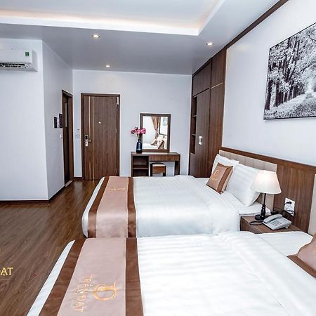 Tran Dat Hotel Ha Long Bagian luar foto