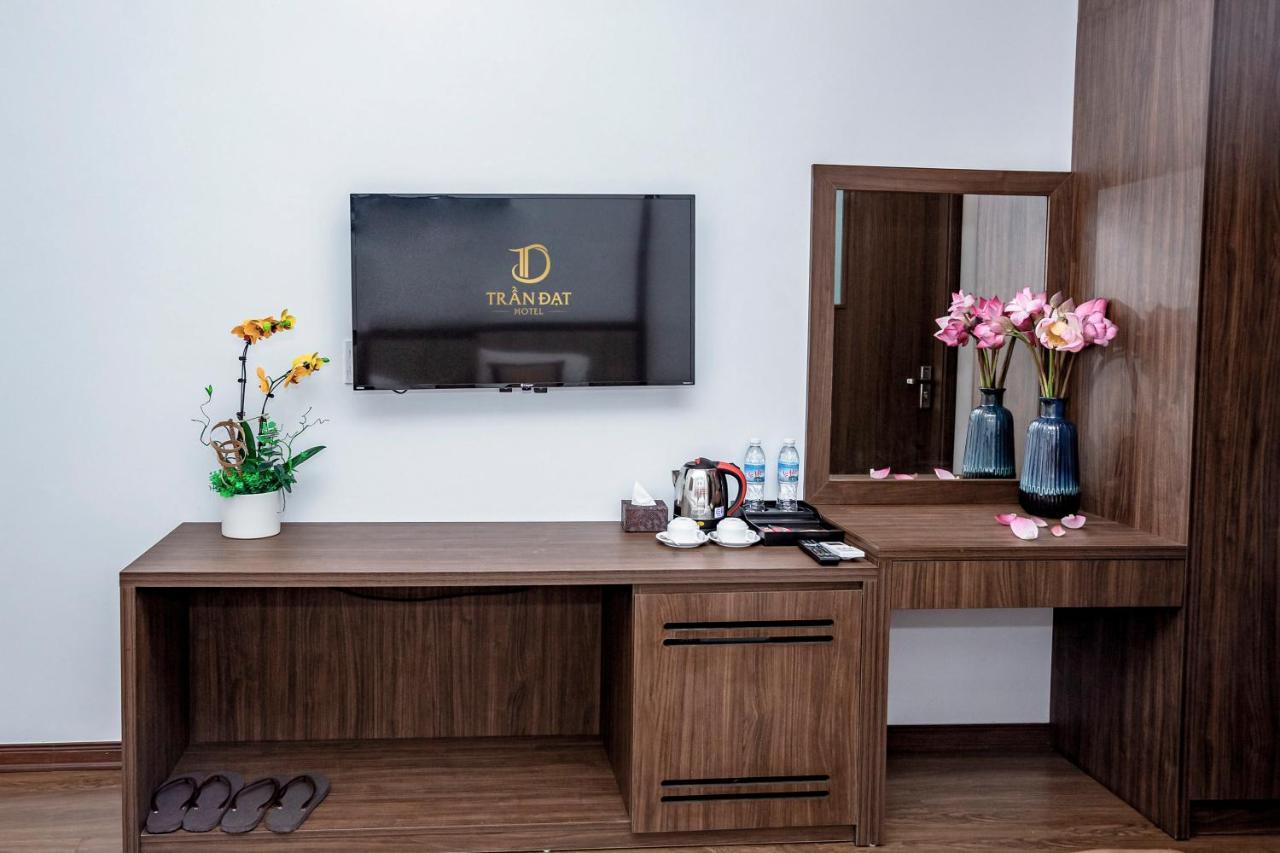 Tran Dat Hotel Ha Long Bagian luar foto