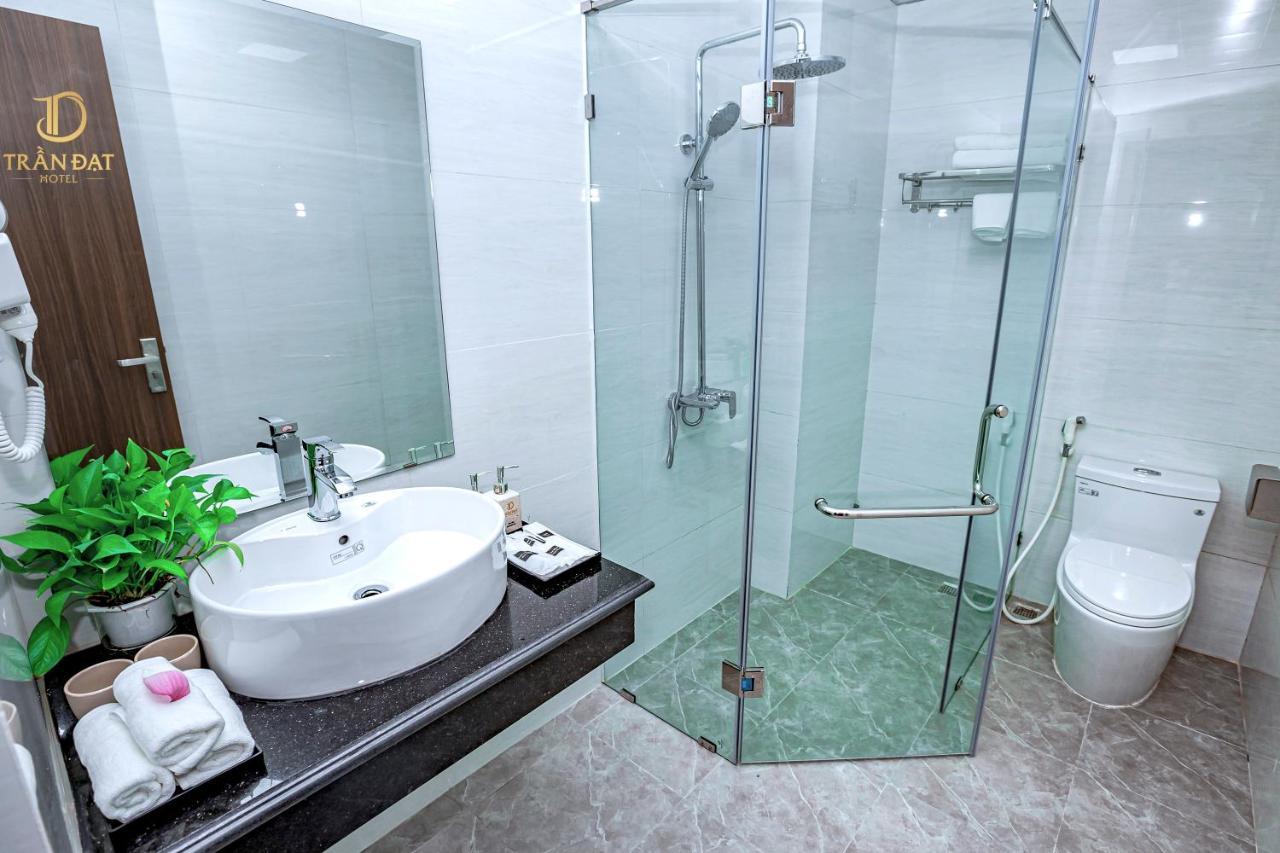 Tran Dat Hotel Ha Long Bagian luar foto