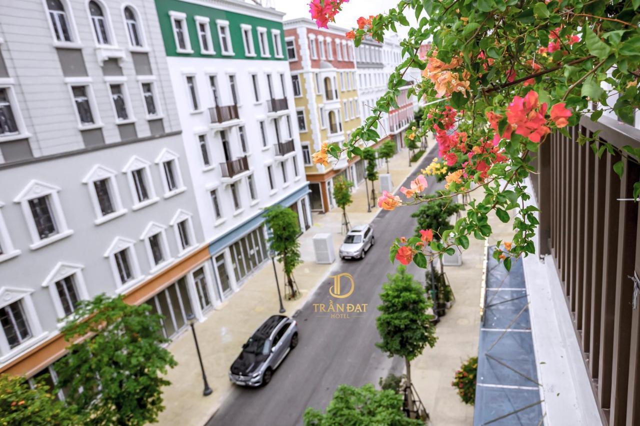 Tran Dat Hotel Ha Long Bagian luar foto