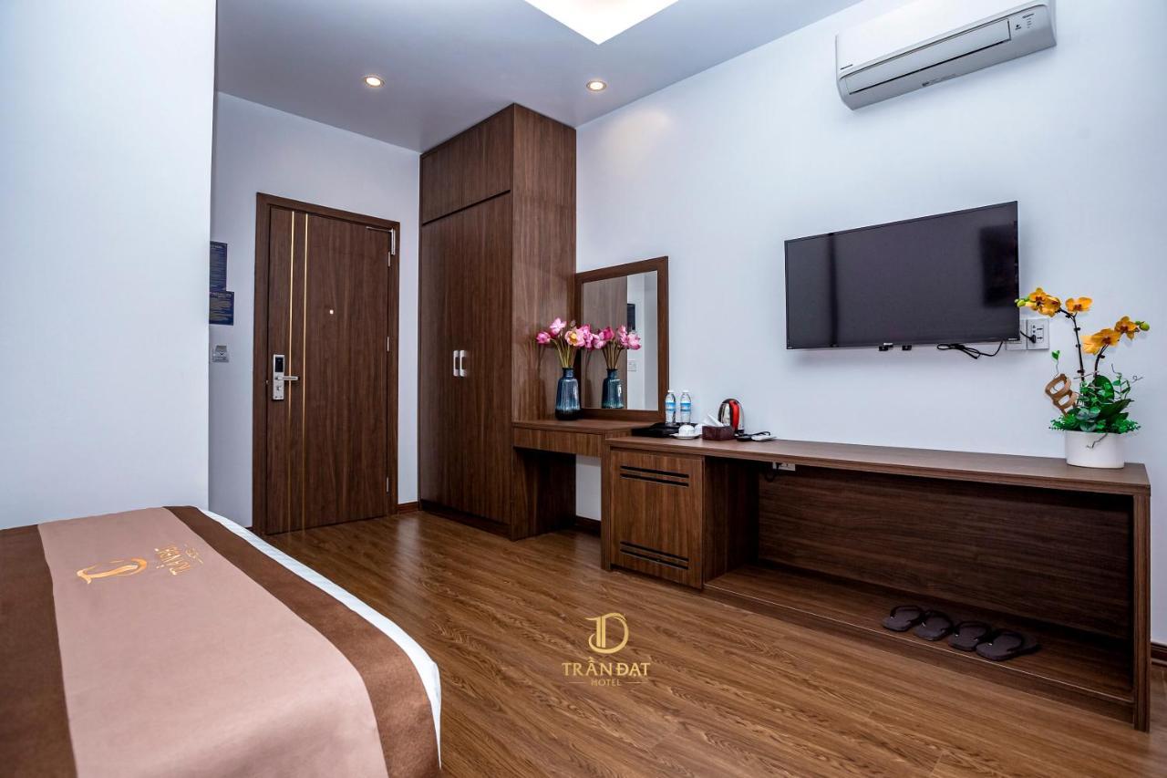 Tran Dat Hotel Ha Long Bagian luar foto