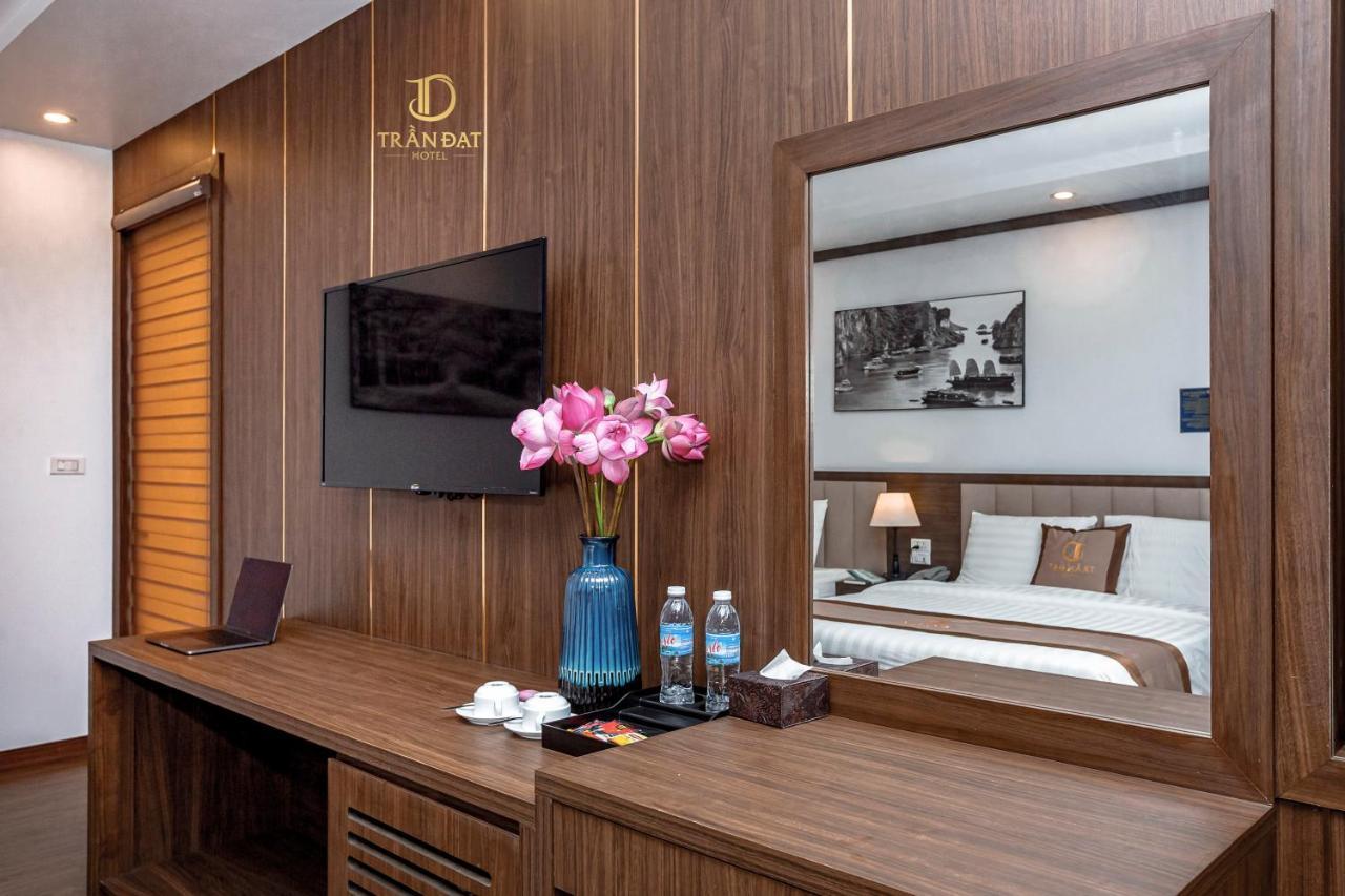 Tran Dat Hotel Ha Long Bagian luar foto